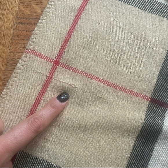 Burberry Classic Check Archive Beige With Equestrian Knight Scarf - Picture 11 of 14